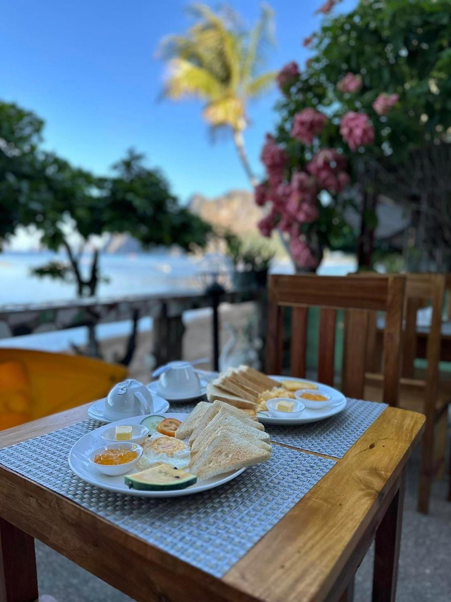 Desert Rose Beach Hotel 爱妮岛 外观 照片